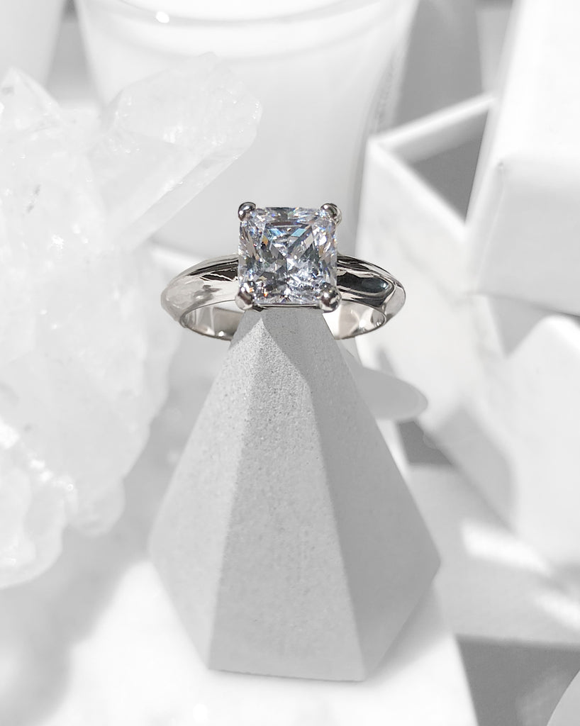 High Jewellery 1895 Solitaire Ring 2 | STYLEITNRY